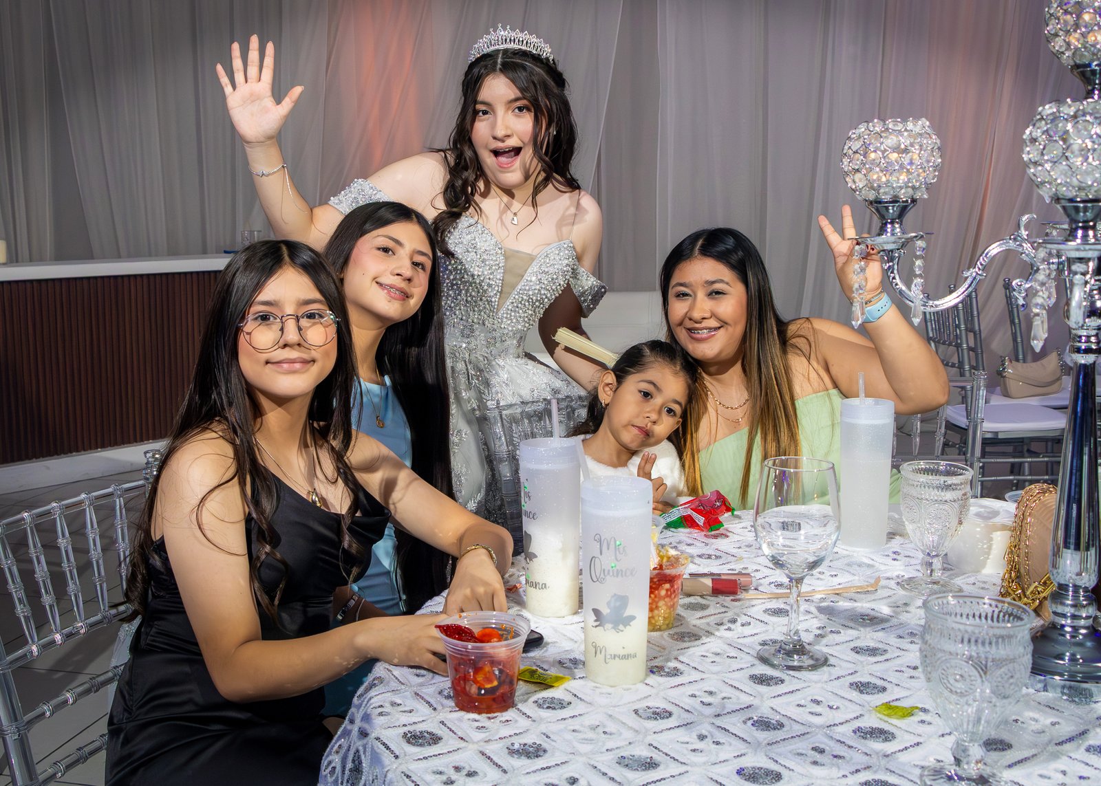 Calidad y confianza en fotografía de XV años Mexicali — Isabel Producciones